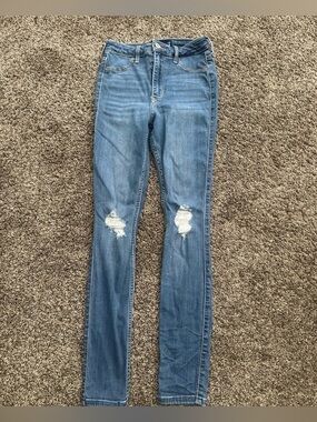 Hollister High Rise Jeans Size 3 0386